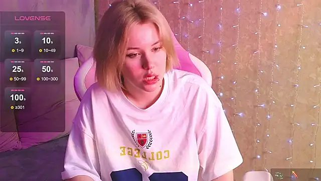 Snapshot of MelissaAvis chatting on March 2026 09:37:02 AM MelissaAvis online show from March 2026 09:37:02 AM