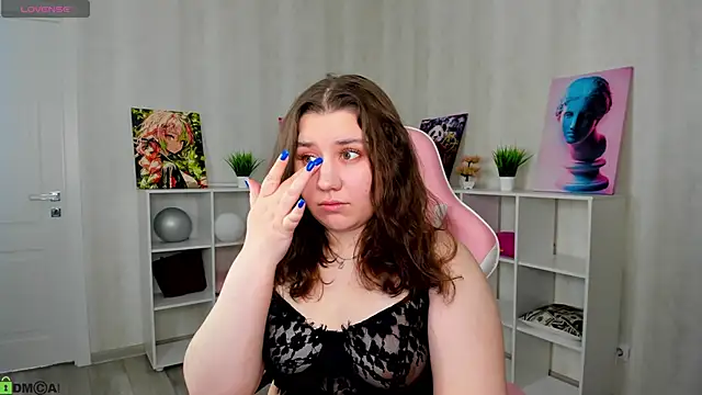 Snapshot of Maya_Raay chatting on April 2026 01:06:02 AM Maya Raay online show from April 2026 01:06:02 AM