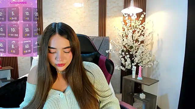 Anissa m  online show from April 2026 07:25:01 PM