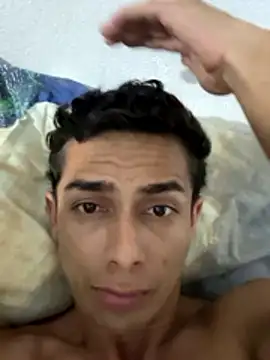 Snapshot of celes_tebb chatting on June 2026 02:10:01 AM celes tebb online show from June 2026 02:10:01 AM
