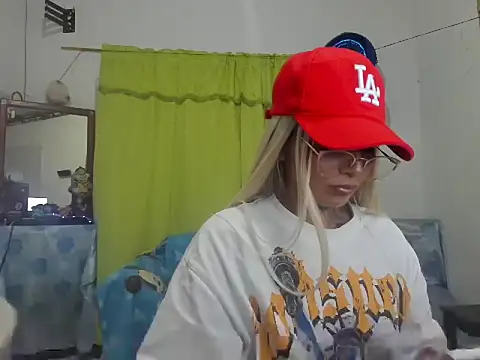 skinny tyffany online show from May 2026 05:04:02 AM