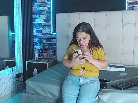 mialuna303av online show from March 2026 01:33:02 AM