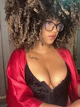 Snapshot of Kendra_curly chatting on May 2026 06:11:02 AM Kendra curly online show from May 2026 06:11:02 AM