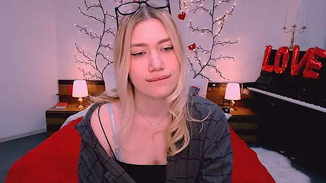 blonde angell online show from April 2026 02:48:02 PM