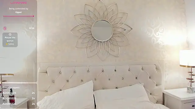Julietta    online show from May 2026 04:04:02 PM