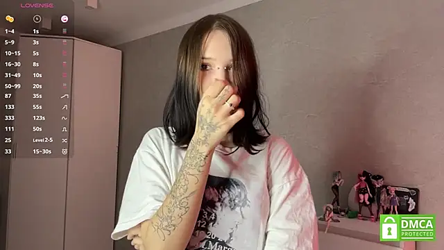 AmeliaMiotii online show from May 2026 11:04:01 AM
