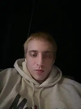 Snapshot of Downsetz chatting on April 2026 02:33:01 AM Downsetz online show from April 2026 02:33:01 AM