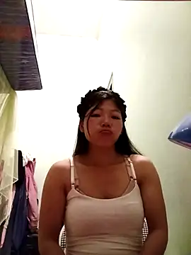 Snapshot of -Quyny- chatting on April 2026 07:38:02 PM -Quyny- online show from April 2026 07:38:02 PM