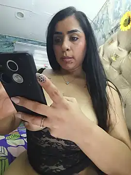 Snapshot of val_eria chatting on June 2026 01:28:02 AM val eria online show from June 2026 01:28:02 AM