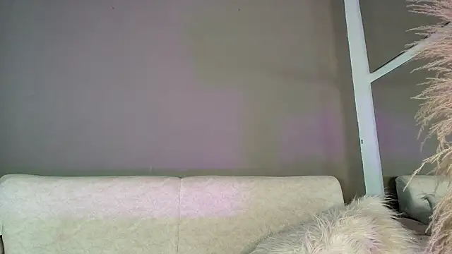 Zoee 8 online show from June 2026 06:45:01 PM
