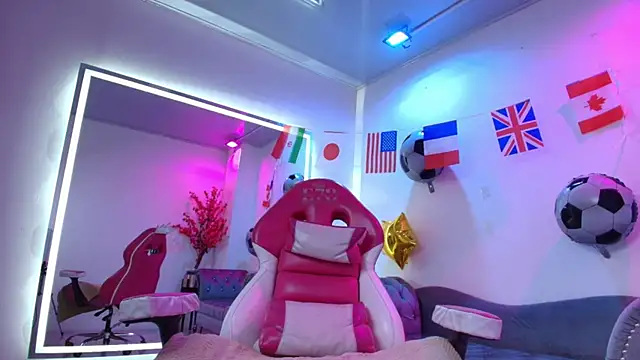 Palmer foxx online show from July 2026 06:47:02 AM