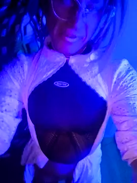 DomMONIKA online show from April 2026 11:39:02 PM