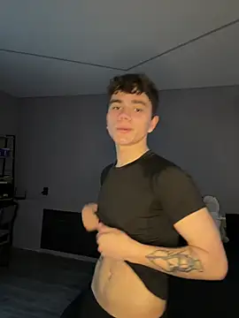 MaxWoolf online show from April 2026 05:22:02 PM