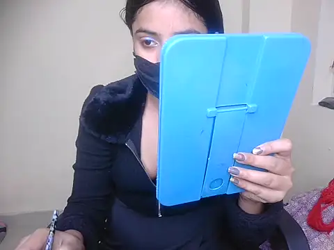 NANCY OBEROYE online show from May 2026 06:41:02 AM