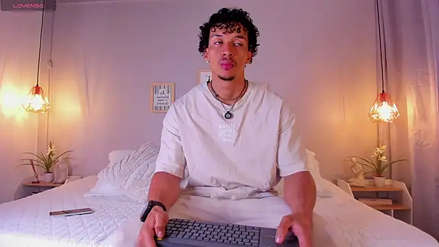 Snapshot of dominik_drake chatting on July 2026 12:13:01 PM dominik drake online show from July 2026 12:13:01 PM