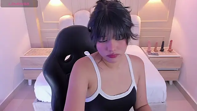 MILLYEVANS1 online show from April 2026 03:22:01 AM