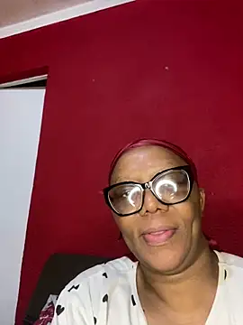 Snapshot of BoobsQueeen chatting on June 2026 08:28:01 PM BoobsQueeen online show from June 2026 08:28:01 PM