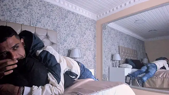 Snapshot of TurnerStar chatting on April 2026 12:13:01 PM TurnerStar online show from April 2026 12:13:01 PM