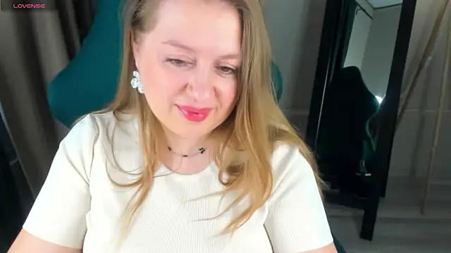 CleoXotie online show from May 2026 04:40:02 AM