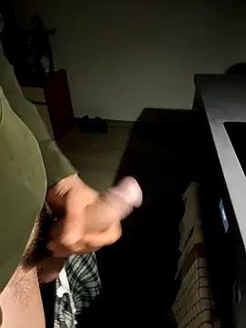 MassiveMask online show from April 2026 01:00:02 AM