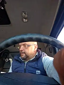 Cristo1982 online show from April 2026 05:08:01 AM