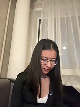 Snapshot of Z_Milll chatting on April 2026 02:43:01 PM Z Milll online show from April 2026 02:43:01 PM