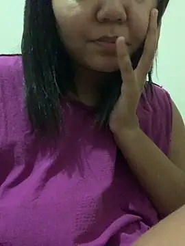 Snapshot of viviboraaaa chatting on June 2026 09:35:02 PM viviboraaaa online show from June 2026 09:35:02 PM