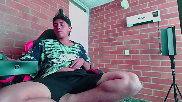 ethann2  online show from June 2026 07:53:01 PM