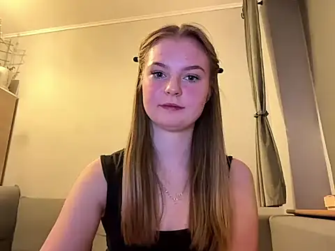 MargaretCutegirl online show from April 2026 06:35:01 PM