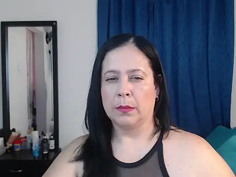 Snapshot of carlareyesk977 chatting on April 2026 03:25:02 PM carlareyesk977 online show from April 2026 03:25:02 PM