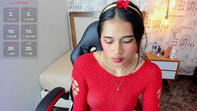 Snapshot of PALOMA_ALVES chatting on June 2026 10:45:02 PM PALOMA ALVES online show from June 2026 10:45:02 PM