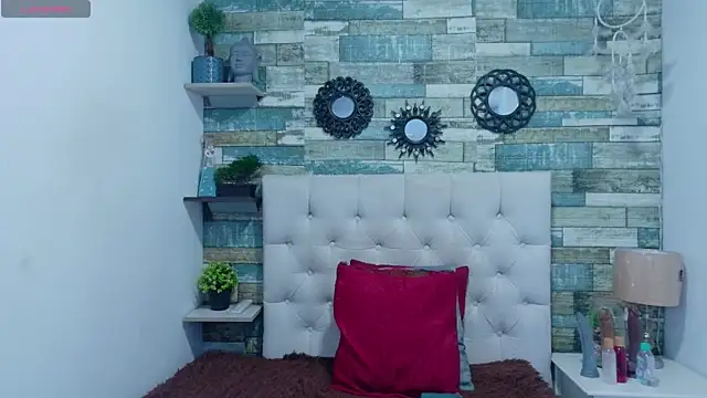 Snapshot of Skylernaomi chatting on May 2026 01:28:01 PM Skylernaomi online show from May 2026 01:28:01 PM