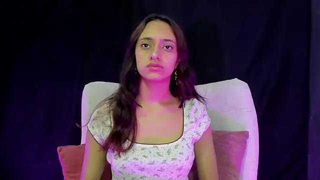 Snapshot of Charlotte_Benette chatting on March 2026 12:49:01 PM Charlotte Benette online show from March 2026 12:49:01 PM