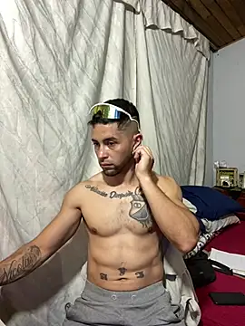Snapshot of Sexmuscle17 chatting on July 2026 08:35:01 PM Sexmuscle17 online show from July 2026 08:35:01 PM