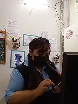 Snapshot of sweetadamisoffice chatting on April 2026 12:53:01 AM sweetadamisoffice online show from April 2026 12:53:01 AM