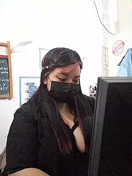 Snapshot of sweetadamisoffice chatting on May 2026 08:38:02 PM sweetadamisoffice online show from May 2026 08:38:02 PM