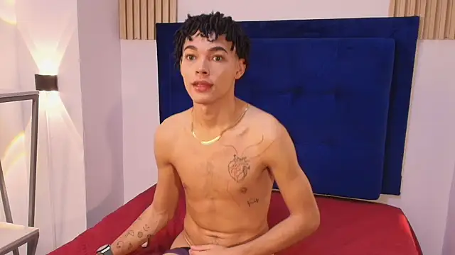 Snapshot of Enyer_twin1 chatting on March 2026 04:07:02 PM Enyer twin1 online show from March 2026 04:07:02 PM