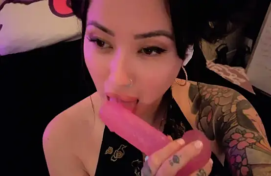 iamivyluv online show from April 2026 03:57:01 AM