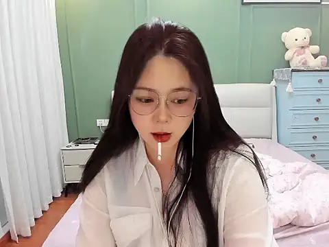 xinxin7766 online show from April 2026 12:46:01 PM