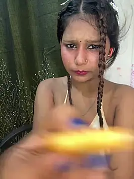 Snapshot of Cutiepie- chatting on May 2026 10:26:02 PM Cutiepie- online show from May 2026 10:26:02 PM