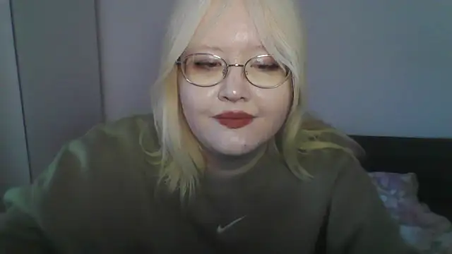 Elayne Sweet online show from May 2026 10:44:01 AM