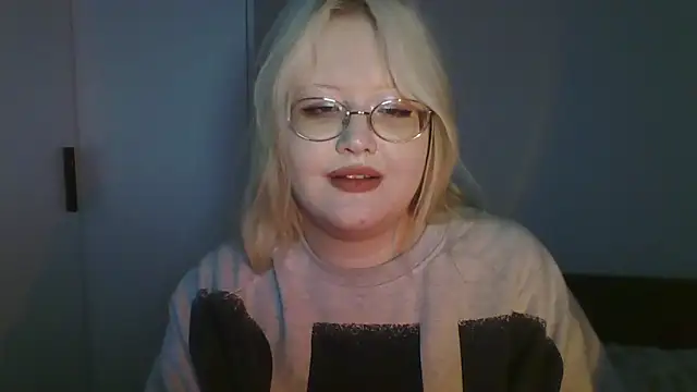 Snapshot of Elayne_Sweet chatting on June 2026 06:22:02 AM Elayne Sweet online show from June 2026 06:22:02 AM