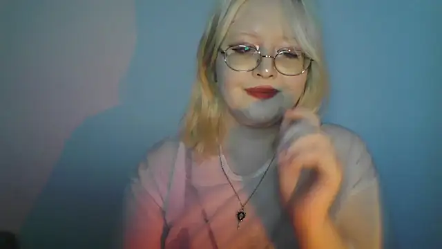 Snapshot of Elayne_Sweet chatting on June 2026 09:14:01 AM Elayne Sweet online show from June 2026 09:14:01 AM