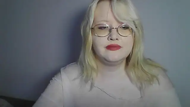 Snapshot of Elayne_Sweet chatting on June 2026 06:07:01 AM Elayne Sweet online show from June 2026 06:07:01 AM