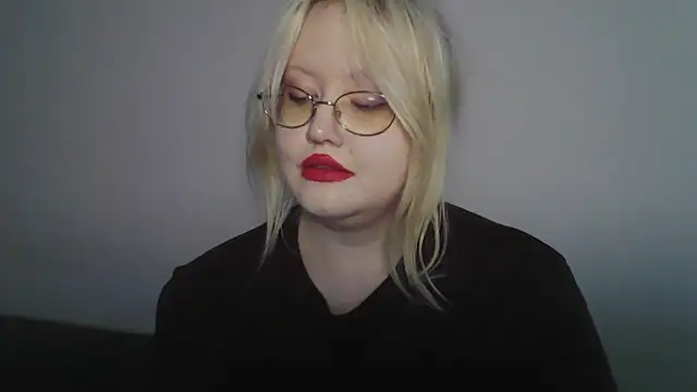 Snapshot of Elayne_Sweet chatting on June 2026 12:22:01 PM Elayne Sweet online show from June 2026 12:22:01 PM