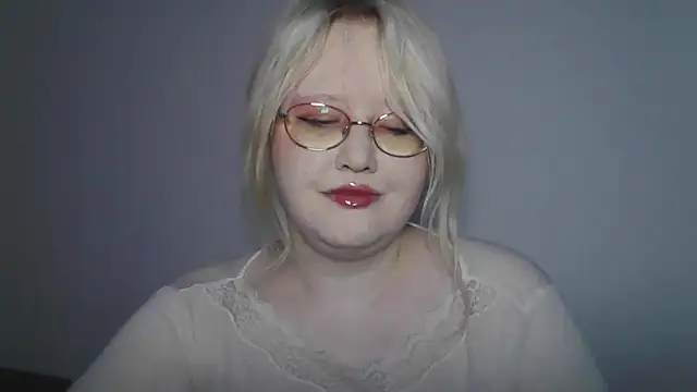 Snapshot of Elayne_Sweet chatting on June 2026 06:08:01 AM Elayne Sweet online show from June 2026 06:08:01 AM