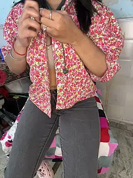 Snapshot of miss_aaashikaa chatting on April 2026 09:42:02 AM miss aaashikaa online show from April 2026 09:42:02 AM