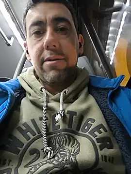 Charlond681 online show from May 2026 12:26:01 AM