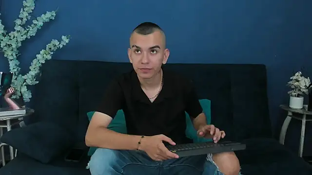 Rowan Cley online show from July 2026 07:50:01 PM