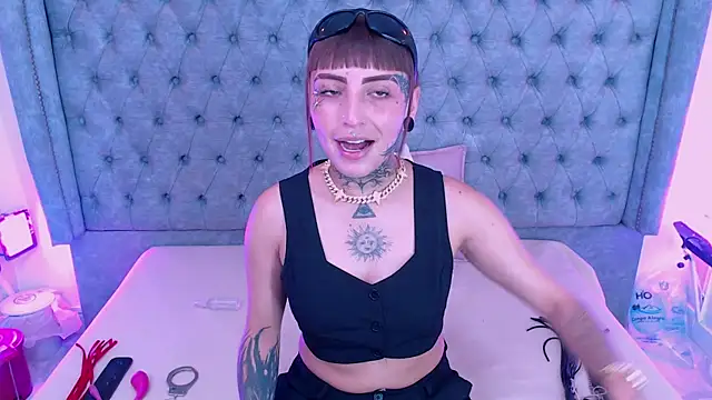 Snapshot of Gyal_Smith chatting on April 2026 03:37:01 AM Gyal Smith online show from April 2026 03:37:01 AM